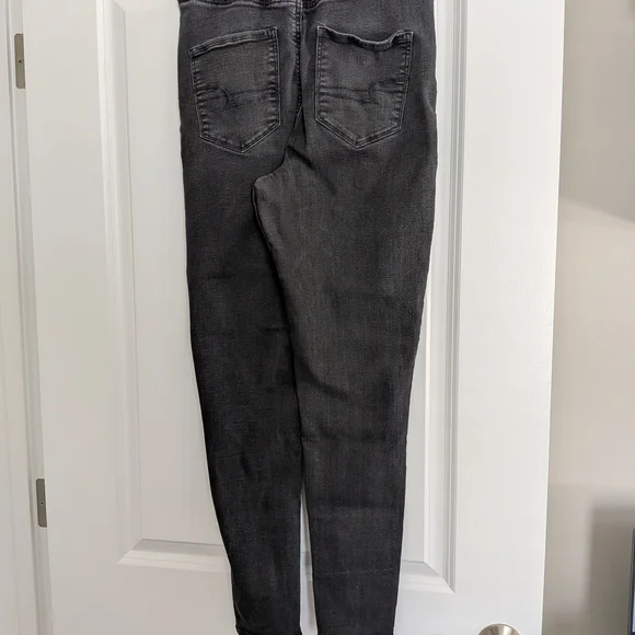 Black High-Waist Women’s Jeans - Picture 2 of 4